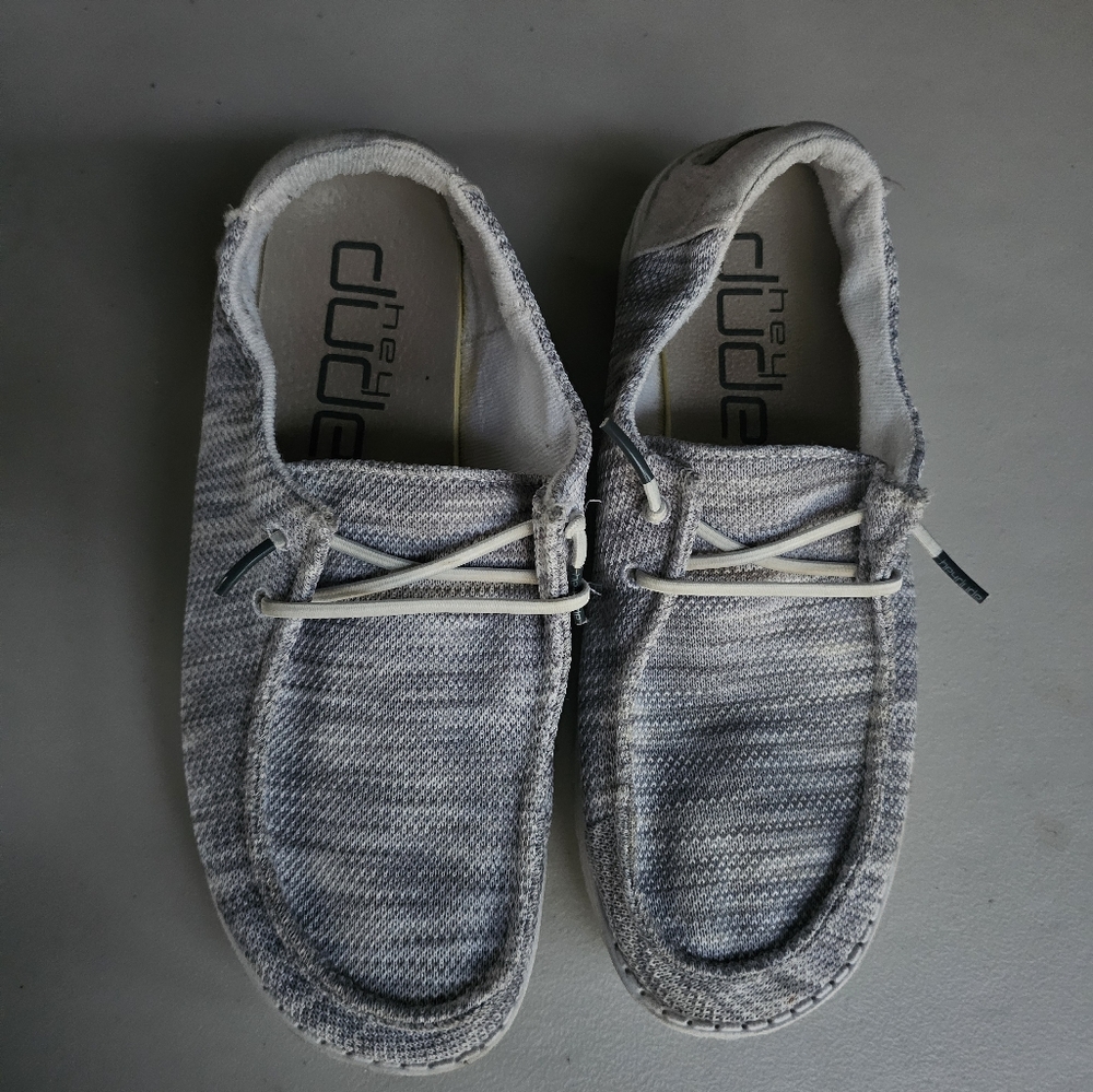 Hey Dude Light Gray Slip-On Shoes Sz 9 - Picture 3 of 7